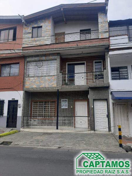 Casa disponible para Arriendo en Medellín con un valor de $1,800,000 código 801