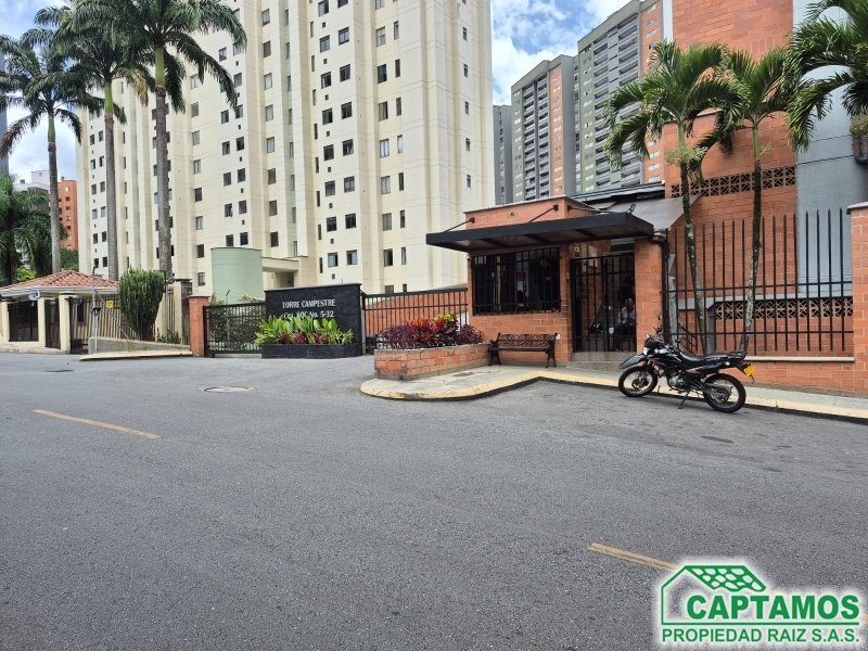 Apartamento disponible para Arriendo en Medellín Loma De Los Bernal Foto numero 1