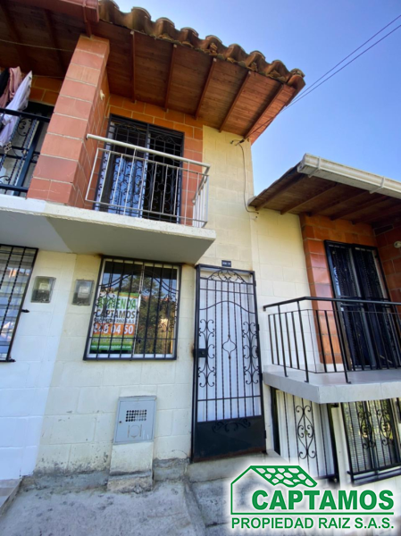Casa disponible para Arriendo en Medellín con un valor de $520,000 código 2115