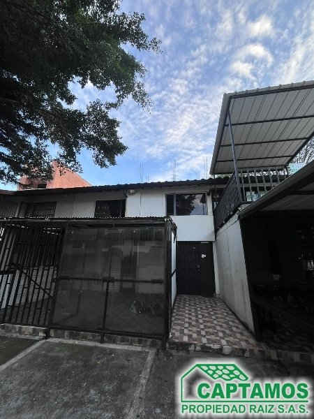 Casa-local disponible para Arriendo en Medellín Belen Foto numero 1