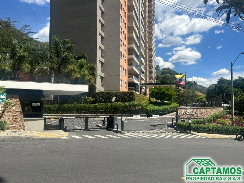 Apartamento disponible para Venta en Medellín Loma De Los Bernal Foto numero 1