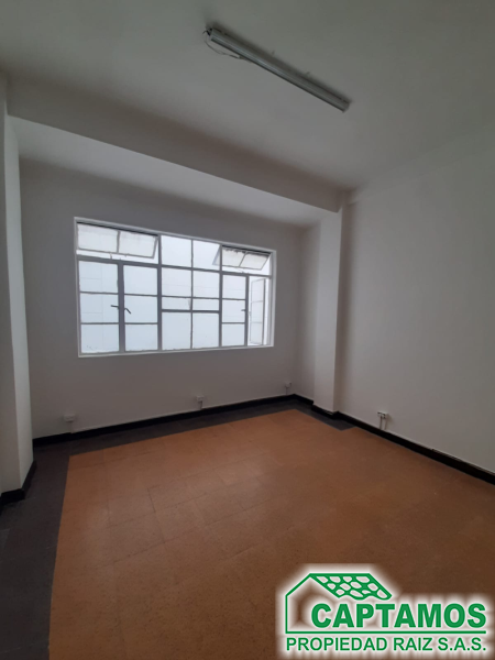 Oficina disponible para Arriendo en Medellín con un valor de $550,000 código 186